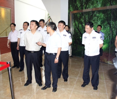 江西省公安廳黨委委員、常務副廳長章凱旋蒞臨仙客來公司調(diào)研公安機關(guān)服務企業(yè)發(fā)展新思路