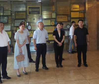 國家審計署領(lǐng)導(dǎo)赴仙客來有機(jī)靈芝全產(chǎn)業(yè)鏈可視工廠調(diào)研指導(dǎo)